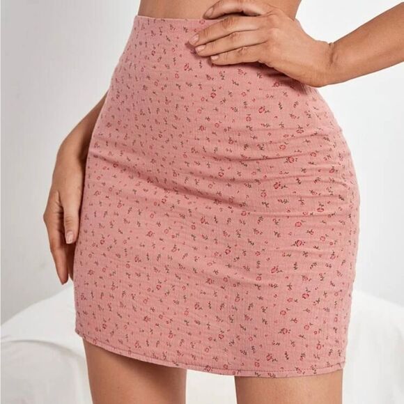 Dusty pink skirt NWOT - Picture 1 of 4